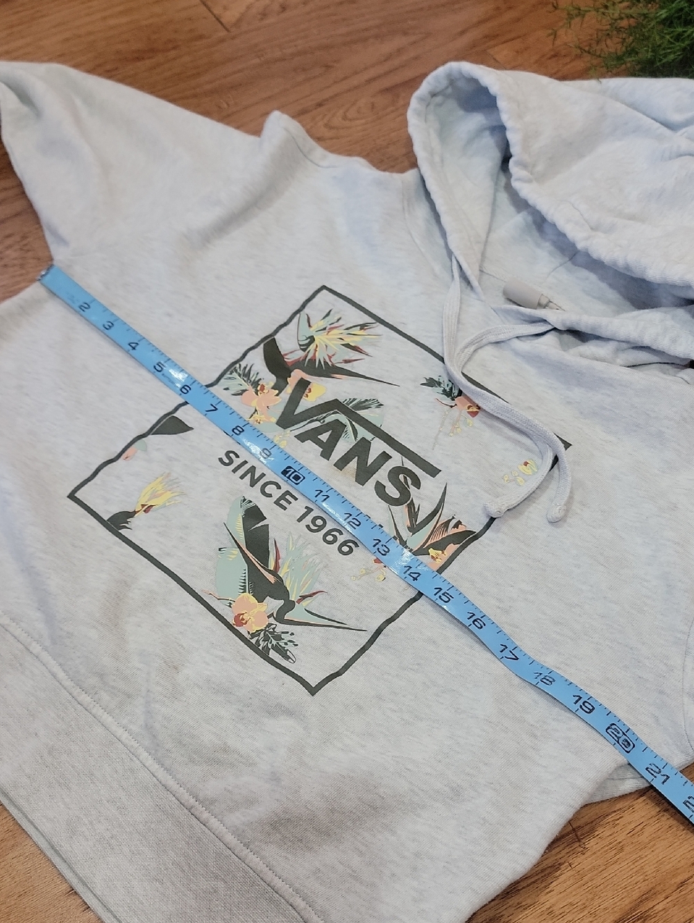 3/$10 *Vans Tropical Cropped Hoodie - Picture 8 of 12
